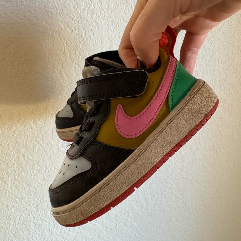 Toddler Nike sneakers